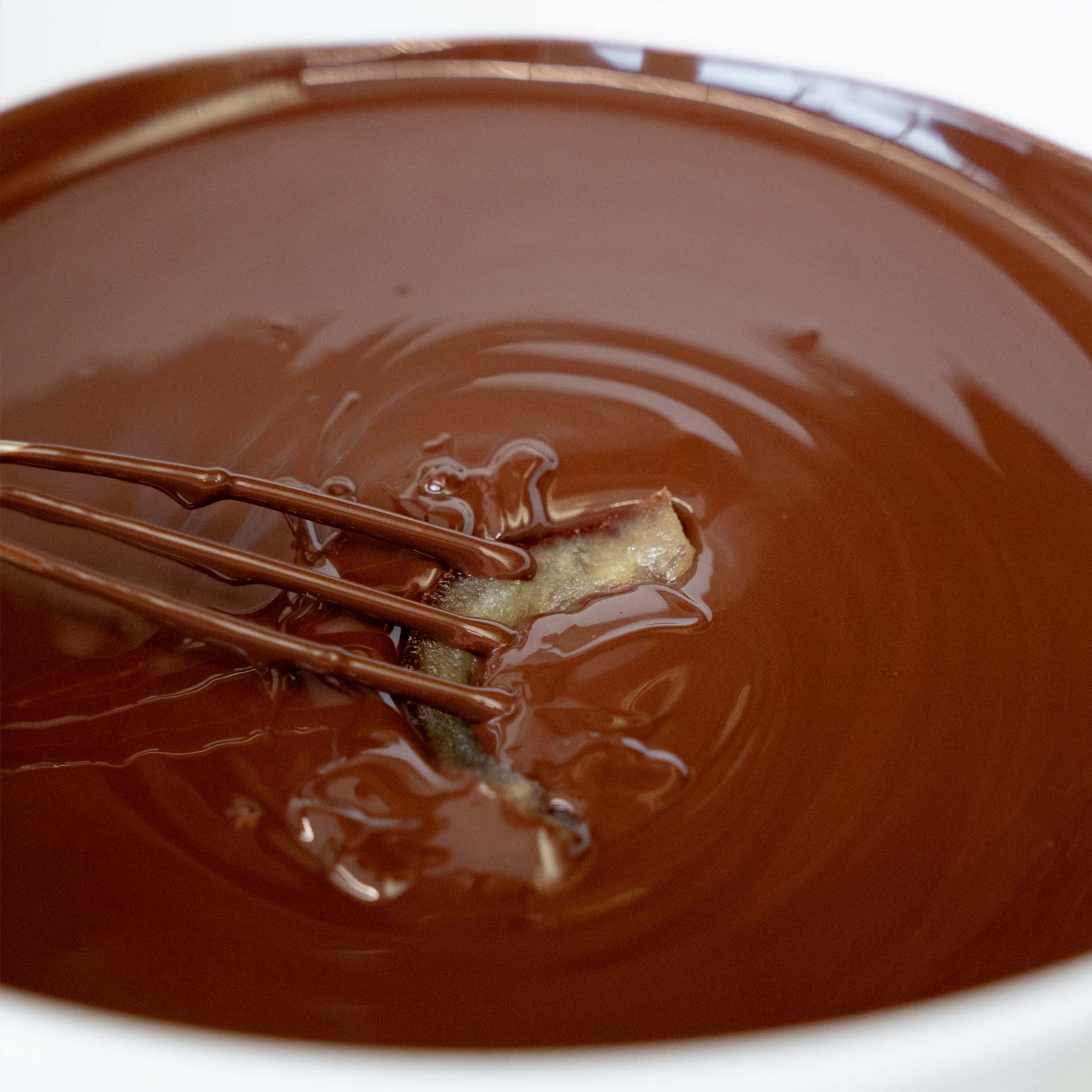 قشور ليمون صقلي المجففة مغطاة بالشوكولاتة الداكنة – 60 جم