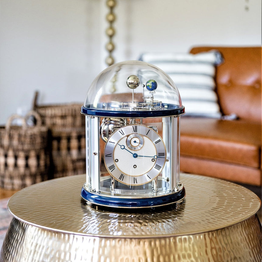 ساعة هيرمل تيلوريوم 11 الفلكية بقاعدة زرقاء