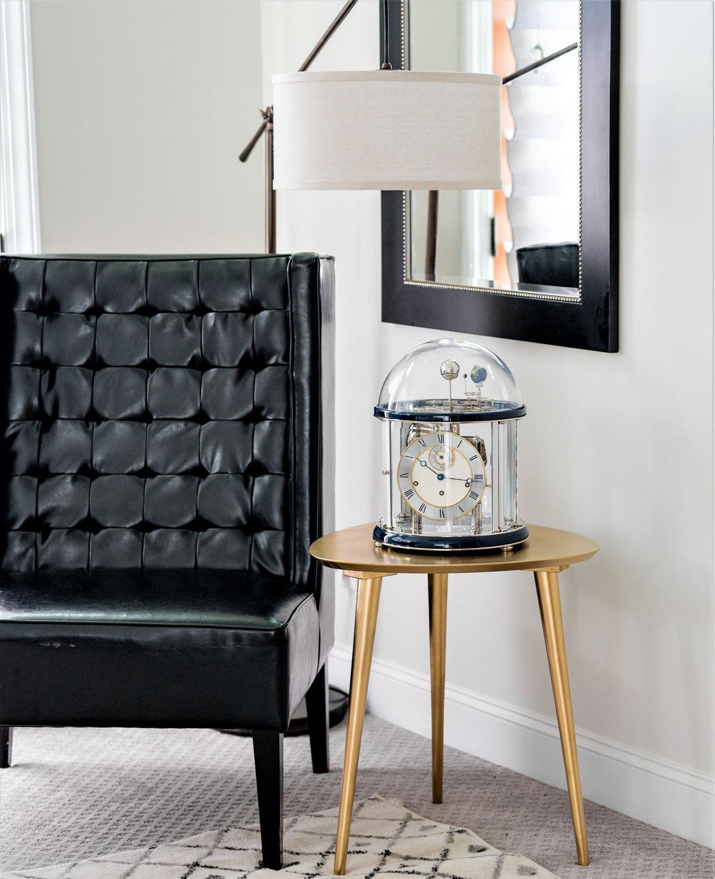 ساعة هيرمل تيلوريوم 11 الفلكية بقاعدة زرقاء