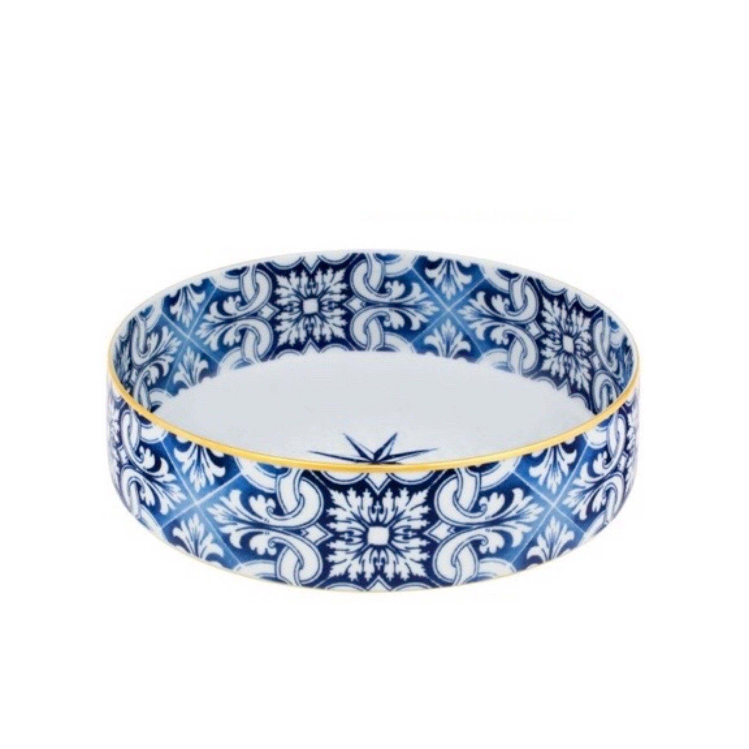Transatlantica Dinner Set by Vista Alegre — small salad bowl (Cardinal) detail