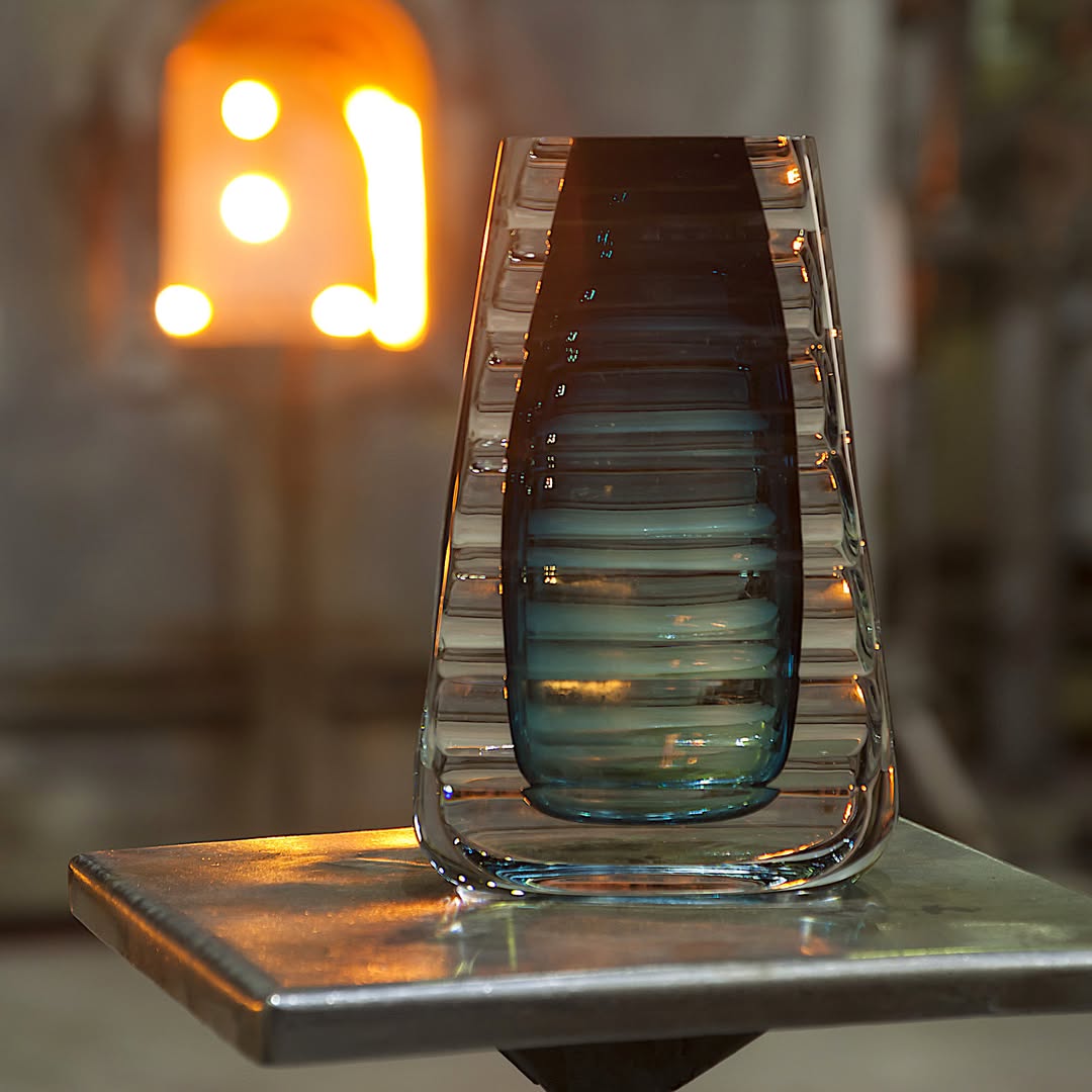 Unica - vase ripple blue by Vista Alegre - Package View