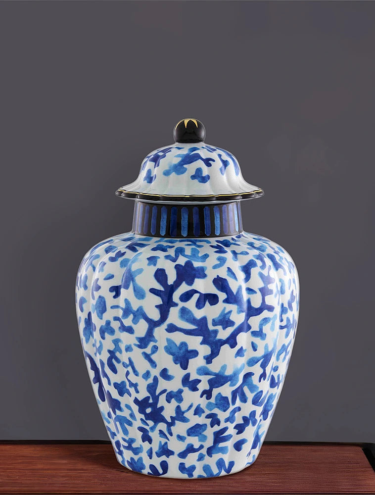 Cannaregio - Castanheira Pot by Vista Alegre - Close-up