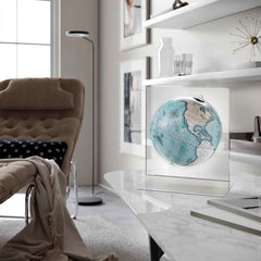 كرة أرضية مكتبية Aria – أزرق نيلي – ستاند أكريليك شفاف بتأثير عائم