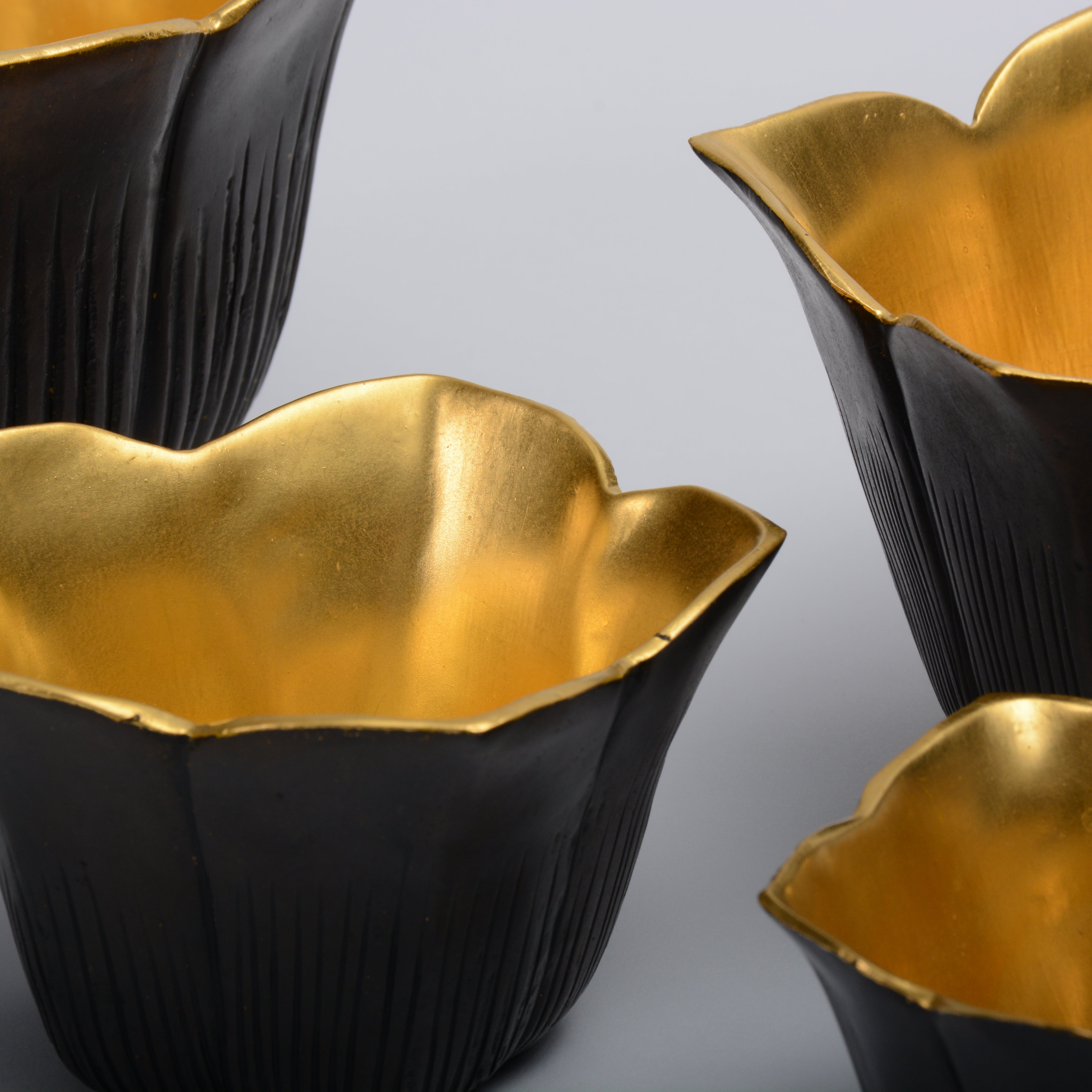 Hasu Luxury Table Bowl – Bronze & Gold Leaf