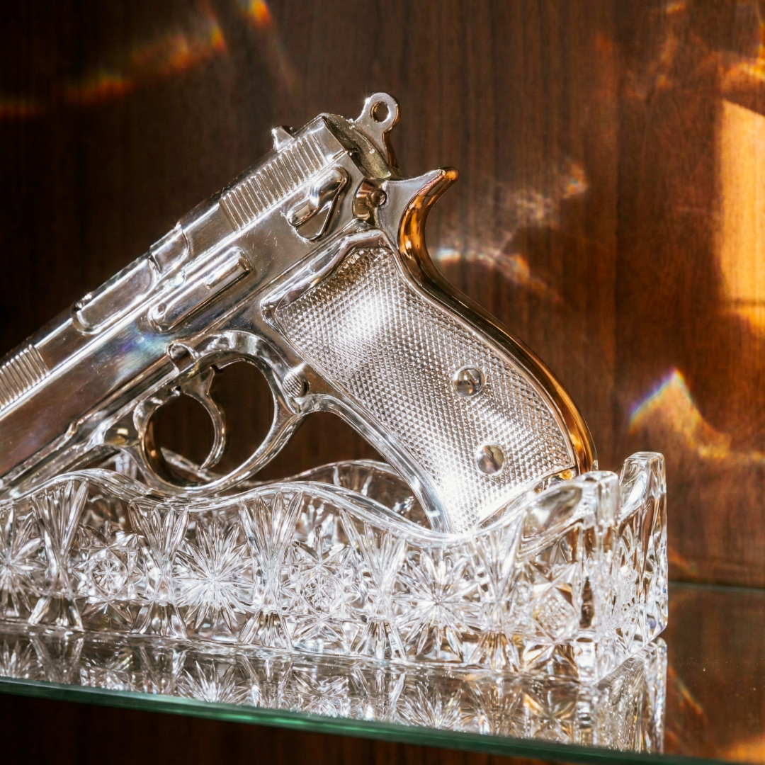 Close-up of the platinum detailing on the crystal